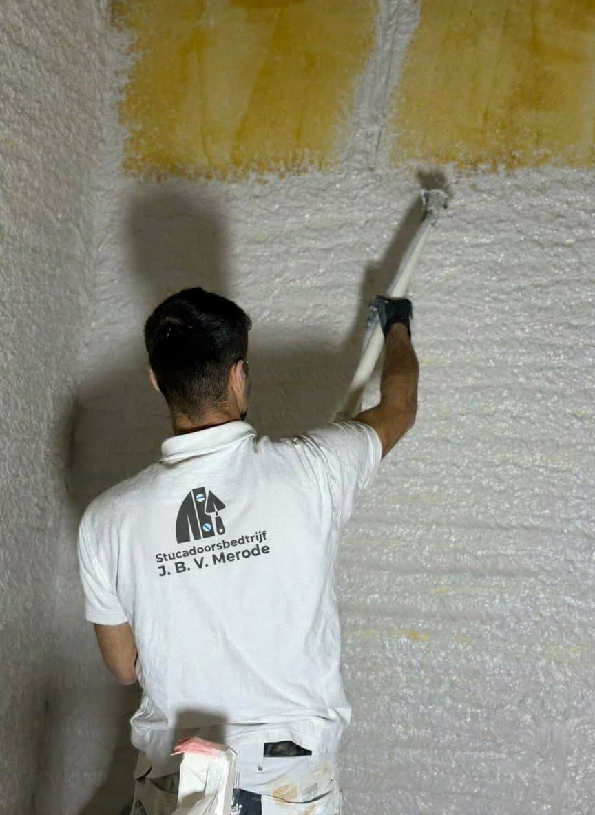 Stucadoorsbedrijf J. B. V. Merode vakmannen aan het werk